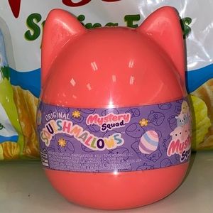 SQUISHMALLOW MYSTERY SQUAD PINK SQUISHMALLOW CONTAINER